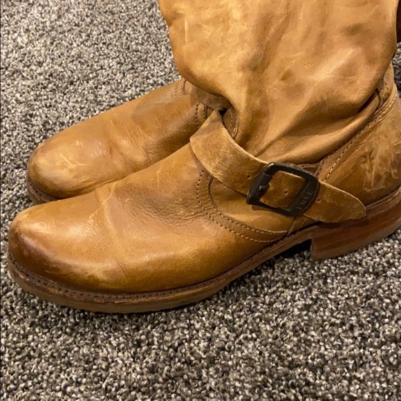 Frye - Picture 1 of 5